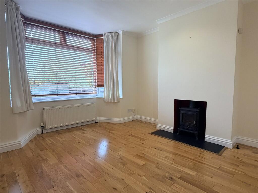 House in Gloucester - View 4