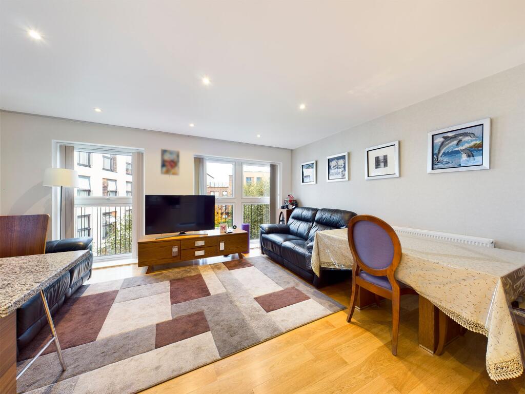 Apartment in Harrow - More
