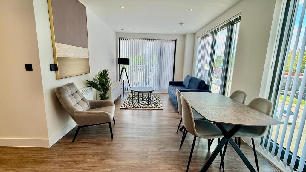 Main image of property: BRAND NEW APARTMENT - GLASSWATER LOCKS, BIRMINGHAM, B4