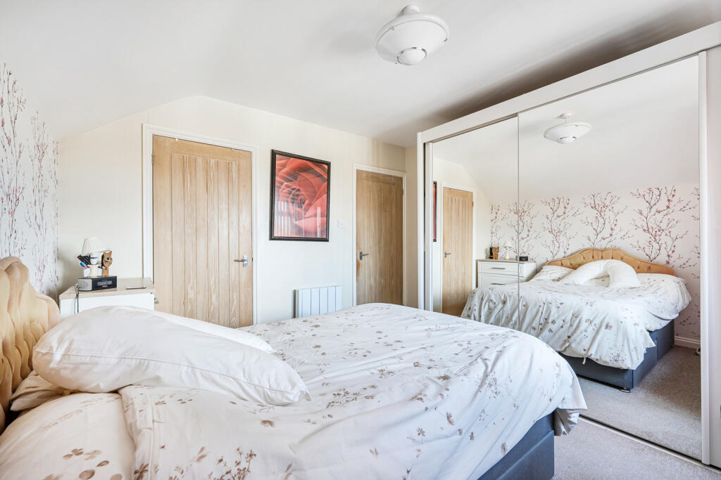 Apartment in Gillingham, Medway - View 3