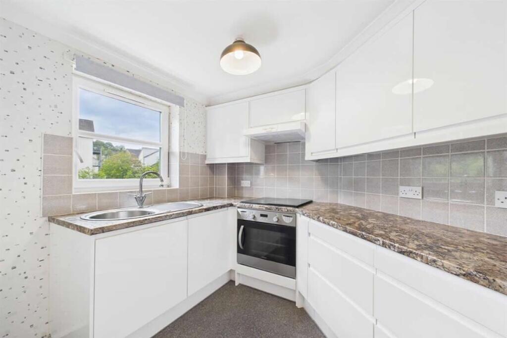 Apartment in Perth - View 3