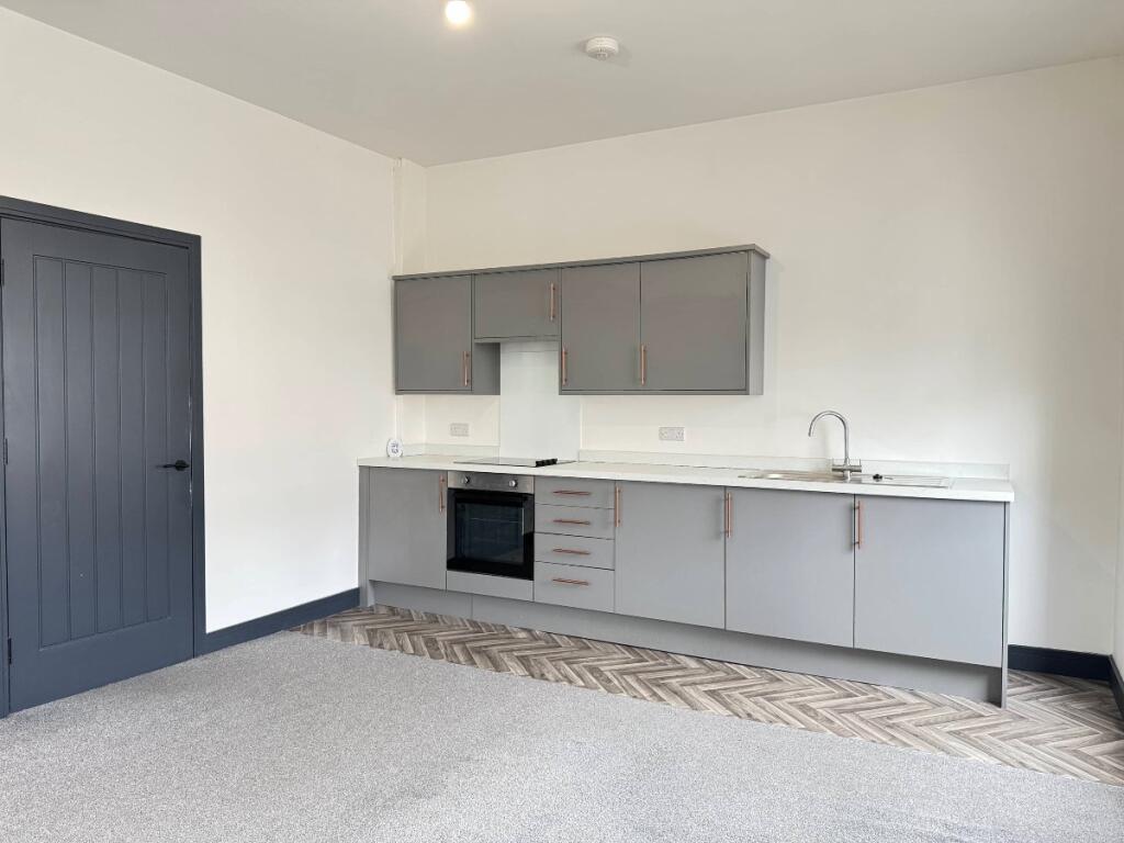 Apartment in Newcastle upon Tyne - View 4