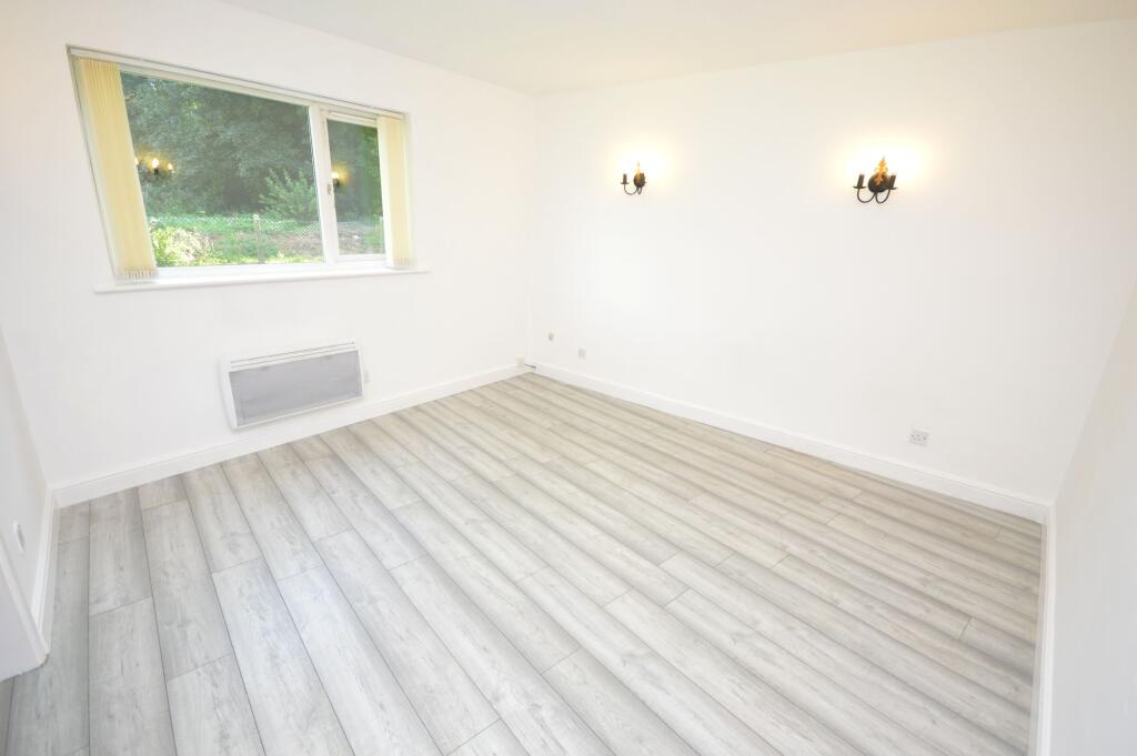 Apartment in Stockport - View 5