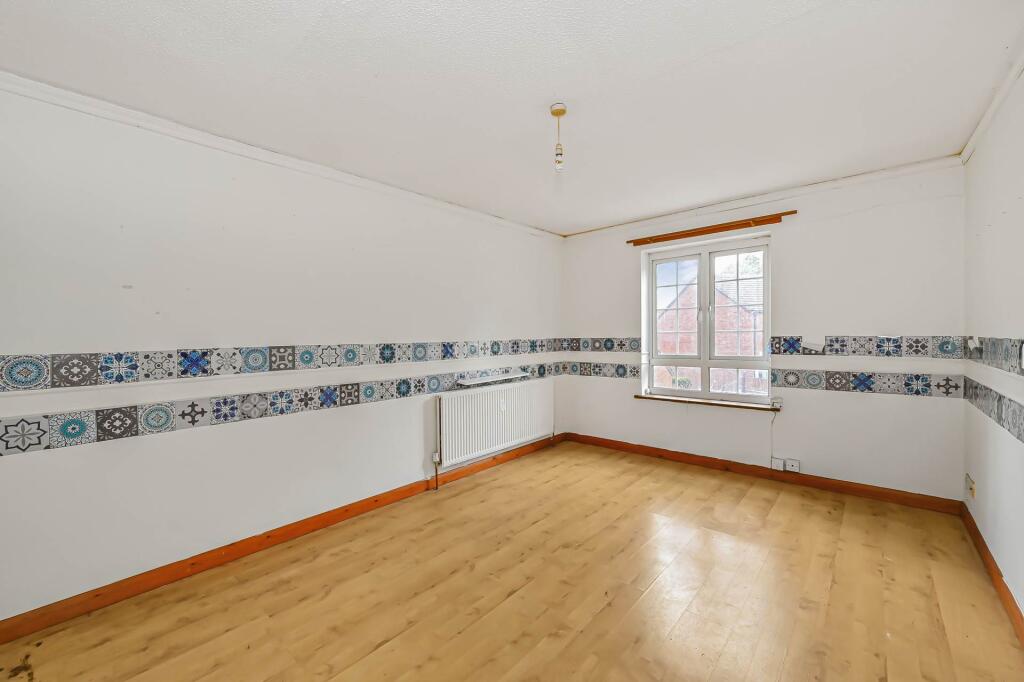 Main image of property: St Pauls Close, London