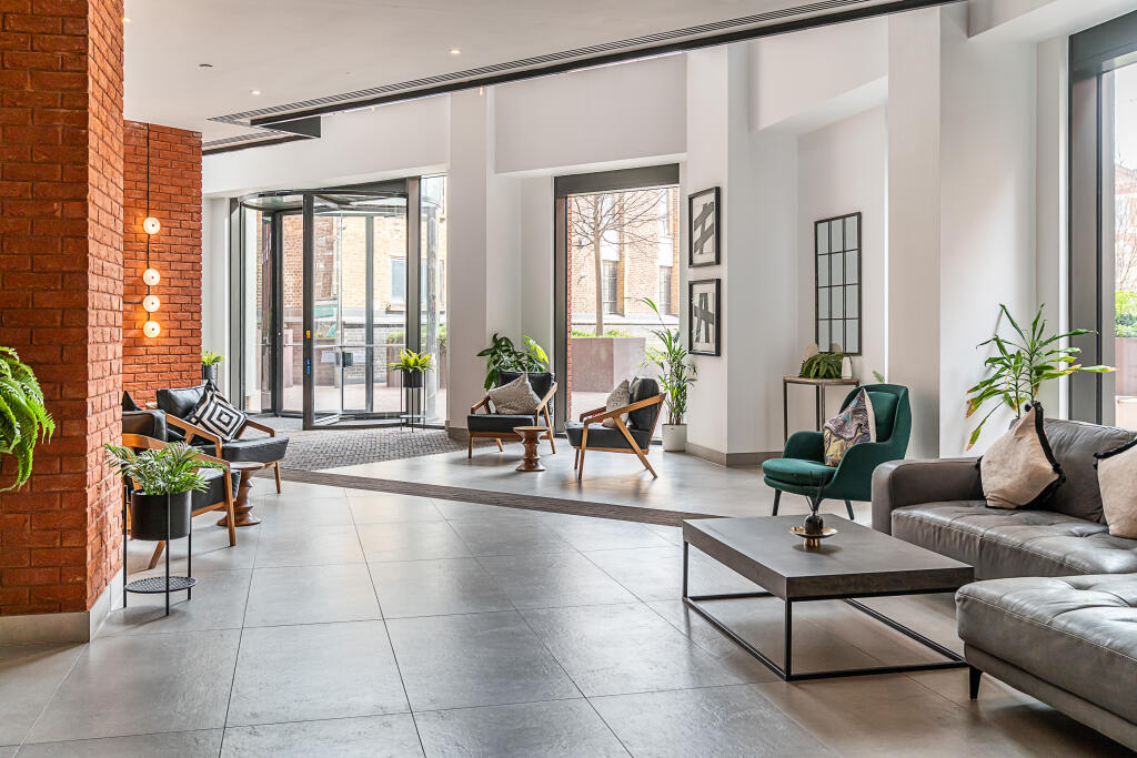 Apartment in London, Keybridge, Vauxhall - More