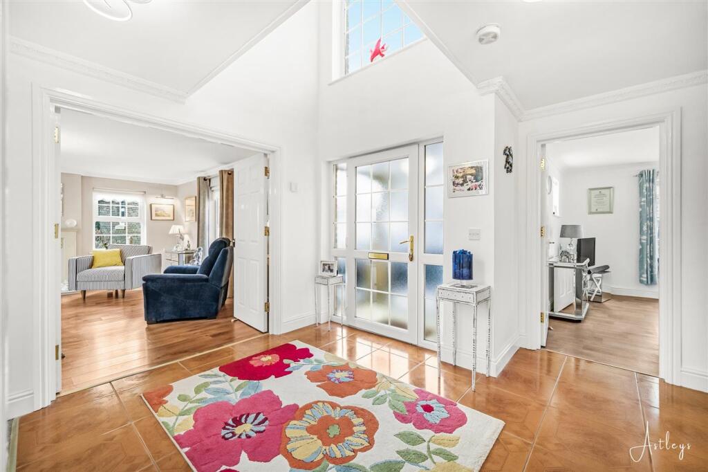 House in Swansea, Craig-Cefn-Parc - More