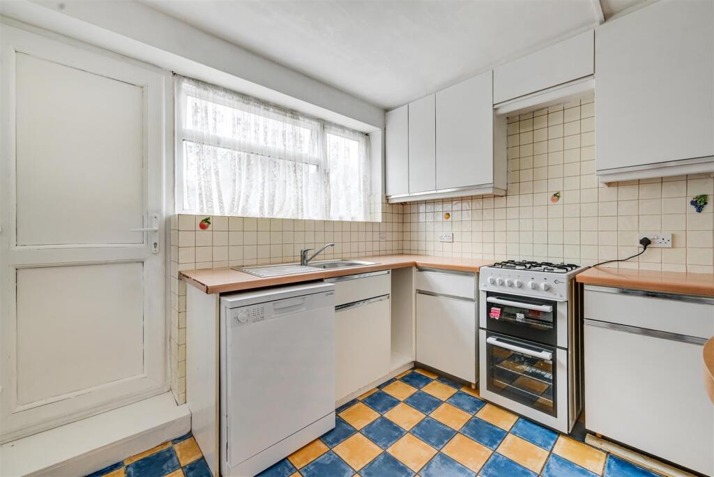 Apartment in London - More