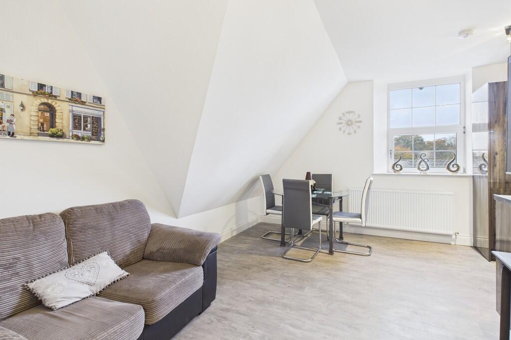 Apartment in Lancaster - View 3