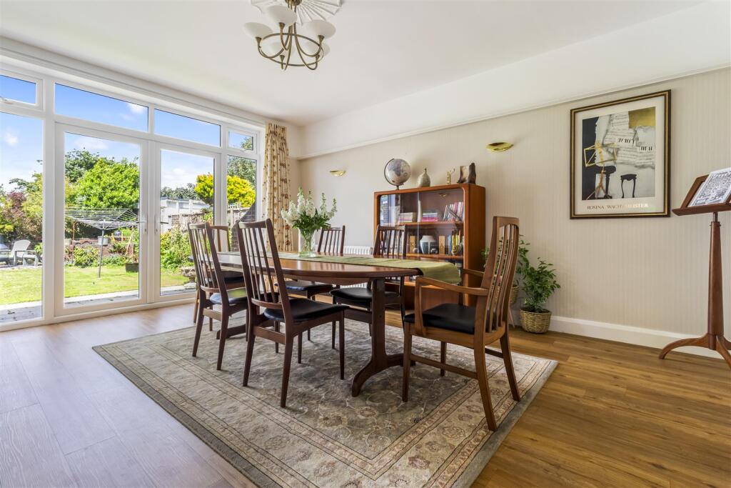West Park Lane, Goring-By-Sea, Worthing - View 4