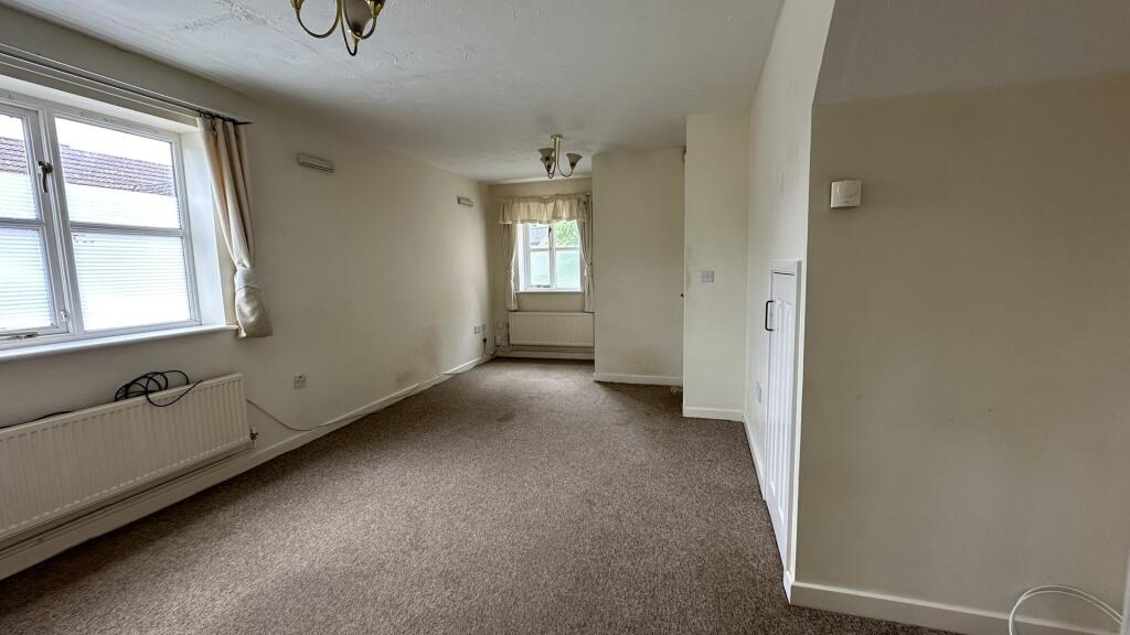Purdance Close, Norwich, Norfolk, NR5 9PA photo 3