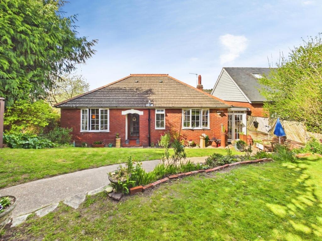 Main image of property: Long Lane, Bursledon, Southampton, SO31