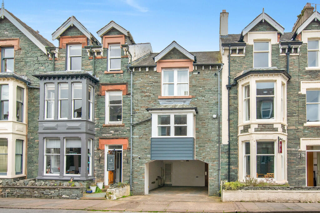 Main image of property: 11b Leonard Street, Keswick, Cumbria, CA12 4EL