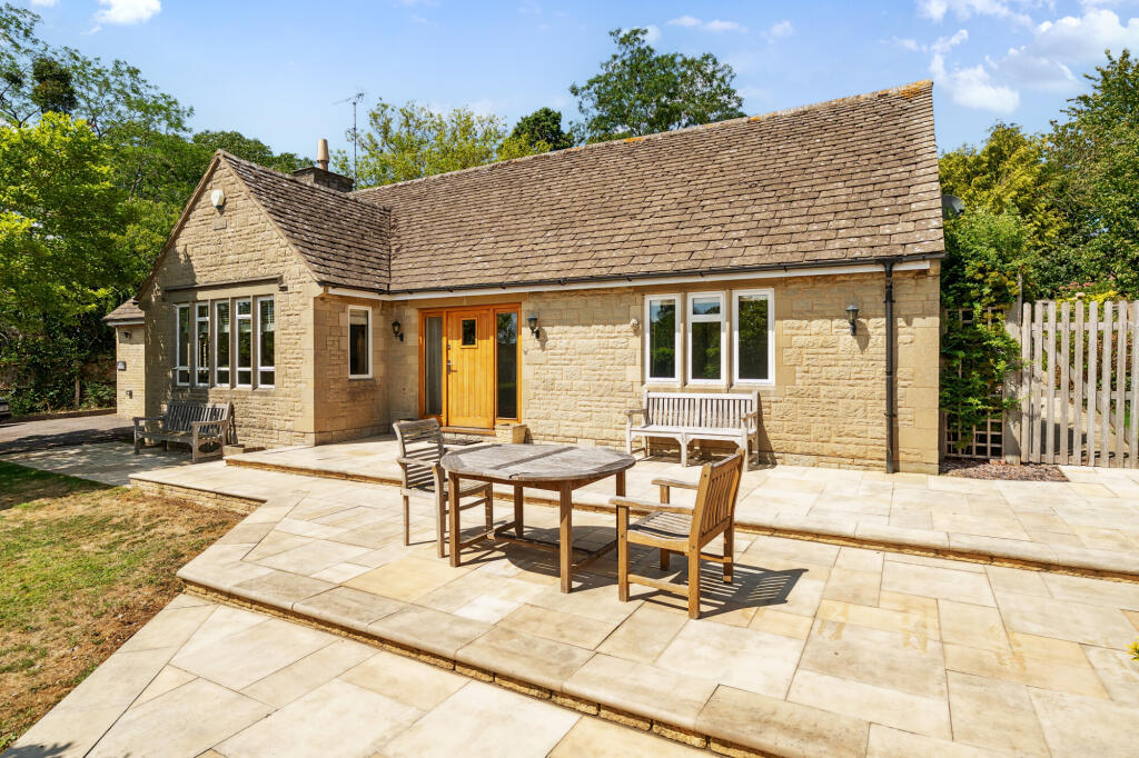 Main image of property: Southam Lane, Southam, Cheltenham, GL52