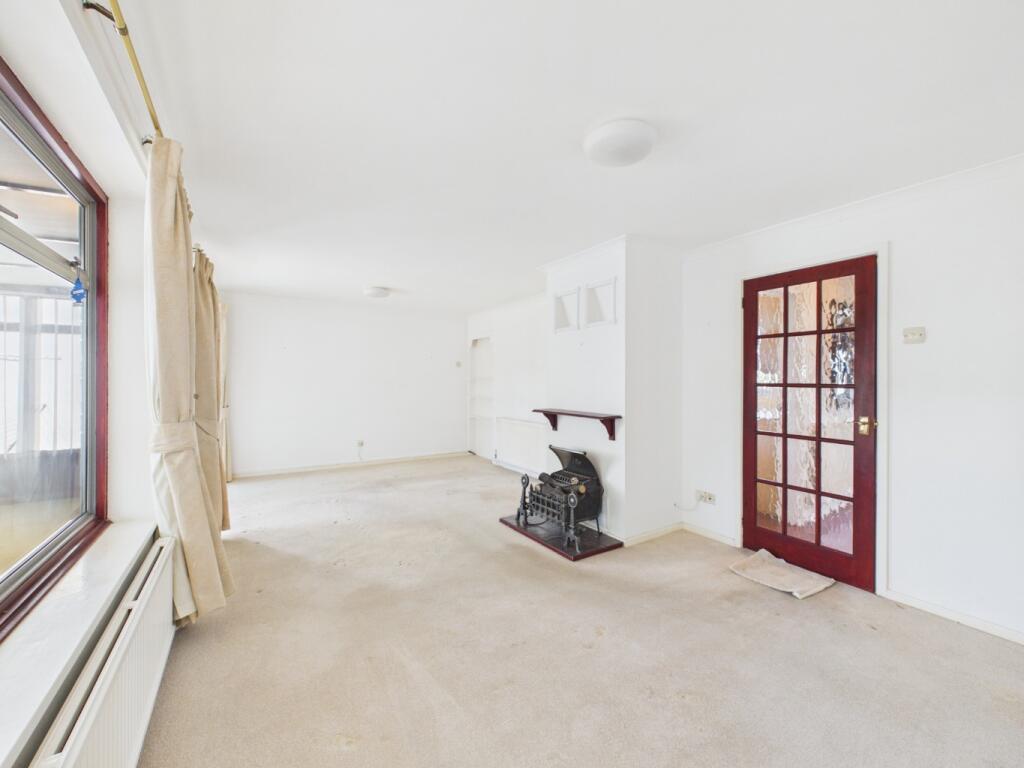 St. Davids Drive, Connah's Quay, Deeside, CH5 4SR photo 4