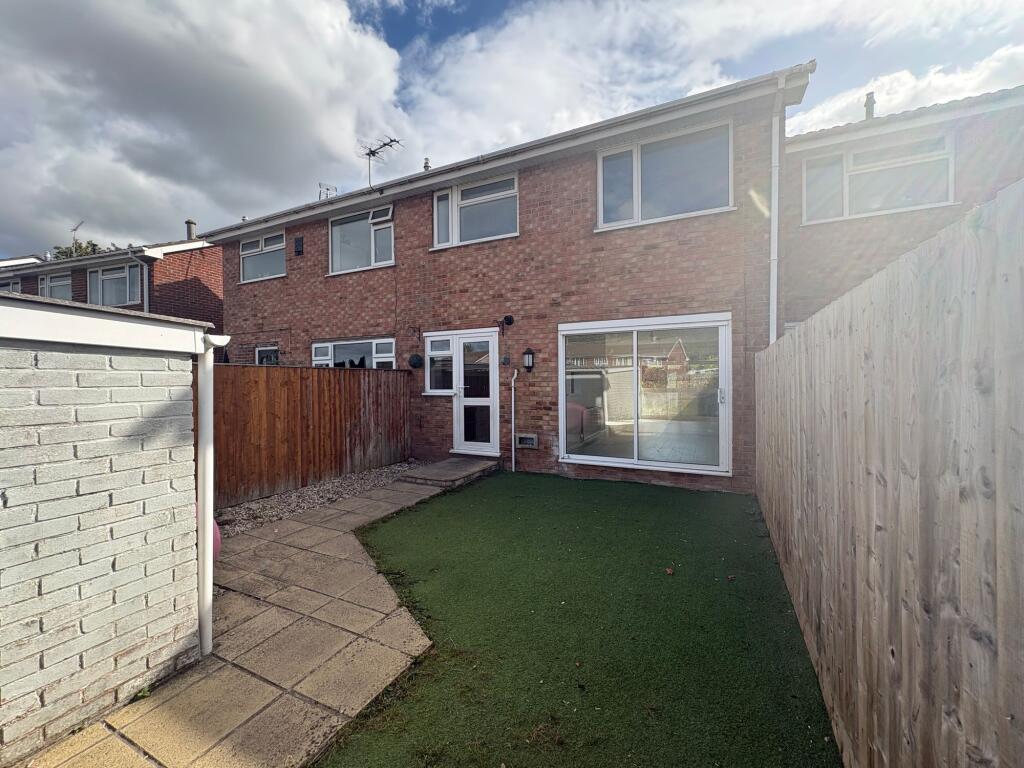 Woodchester, Yate, BS37 photo 2