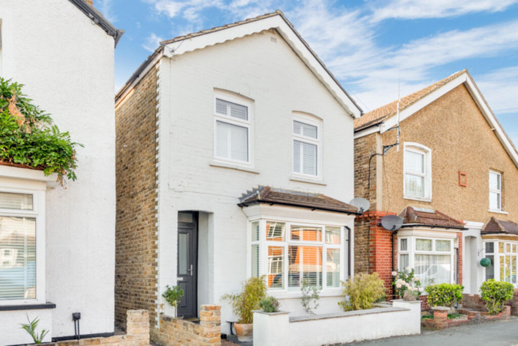 Main image of property: Binfield Road, West Byfleet, KT14