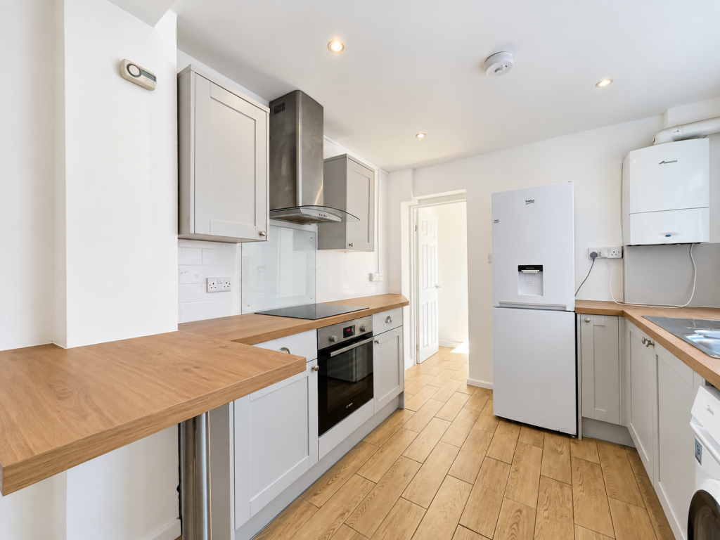 Main image of property: High Street, Eastleigh, SO50