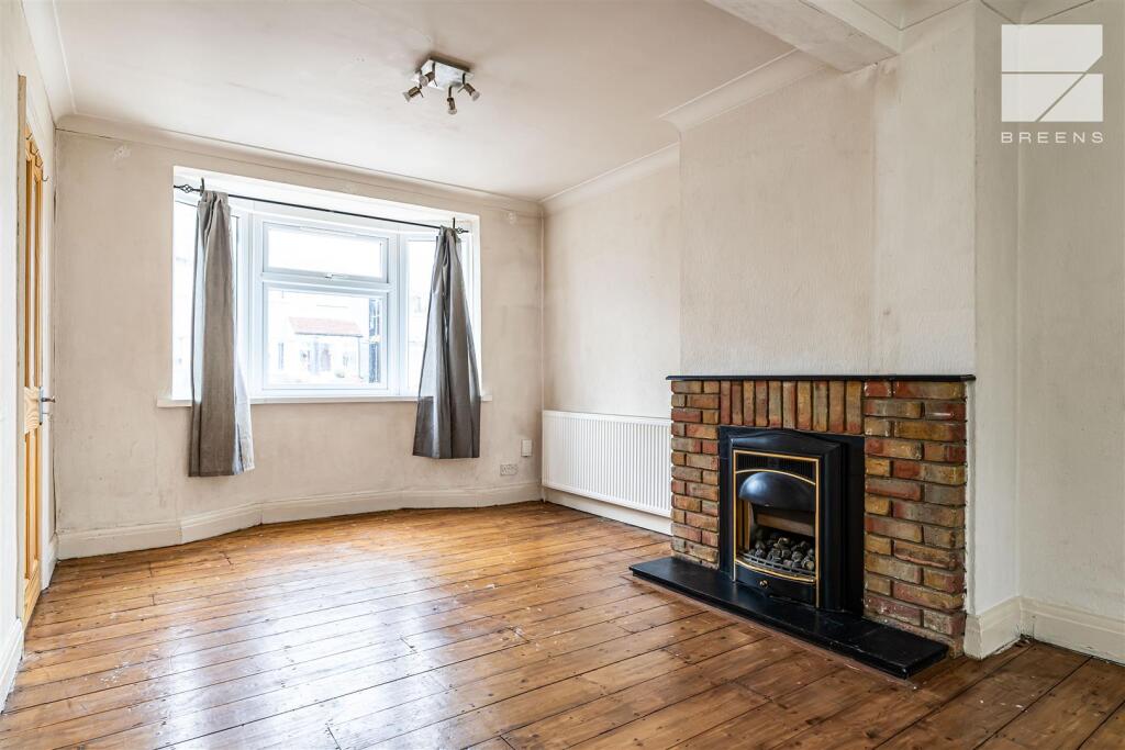Mount Avenue, Chingford photo 4