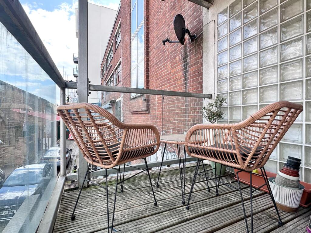 Apartment in London - View 2