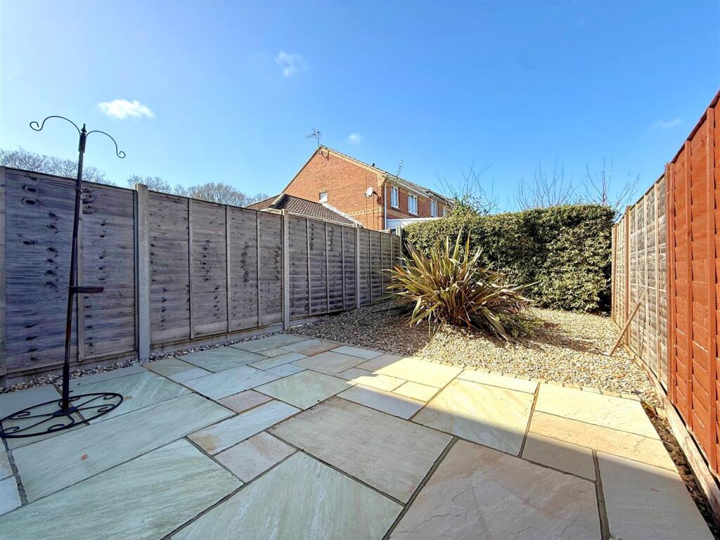 House in Fareham, Whiteley - View 2