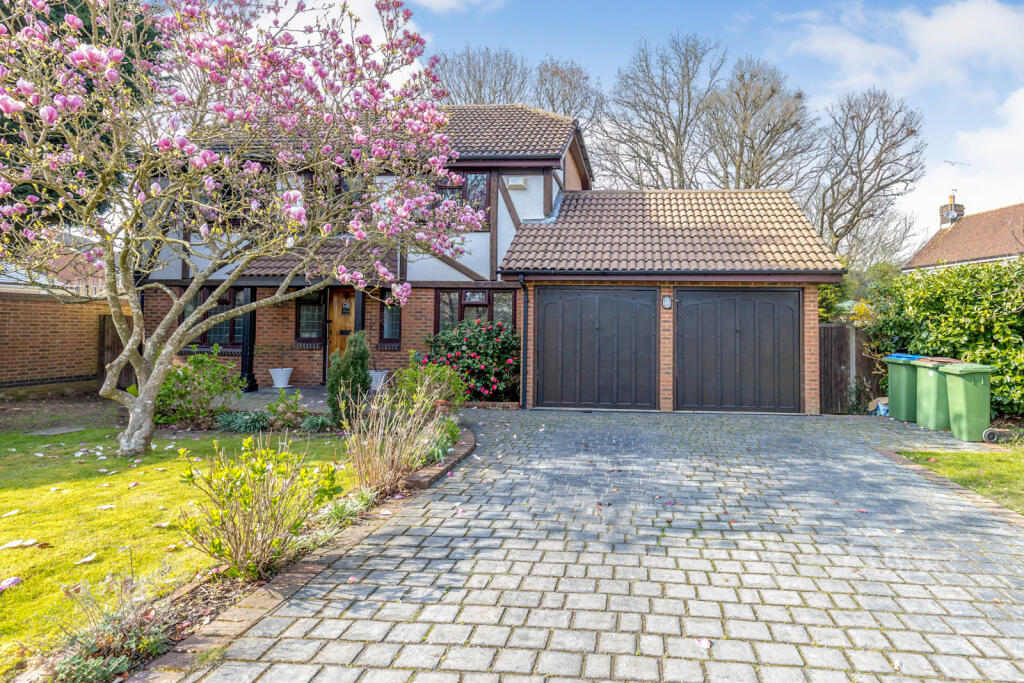 Main image of property: Quail Close, RH12