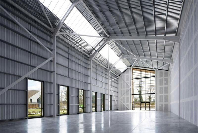 Interior.jpg