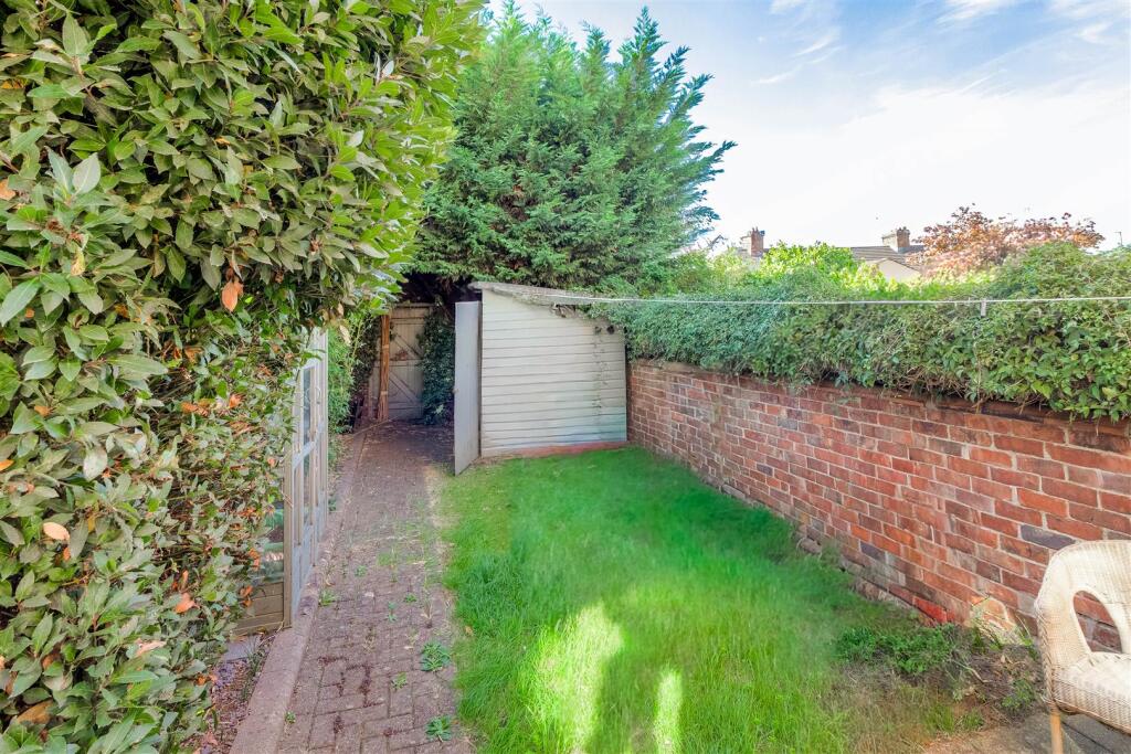 House in Wellingborough, Burrow's Bush - View 2