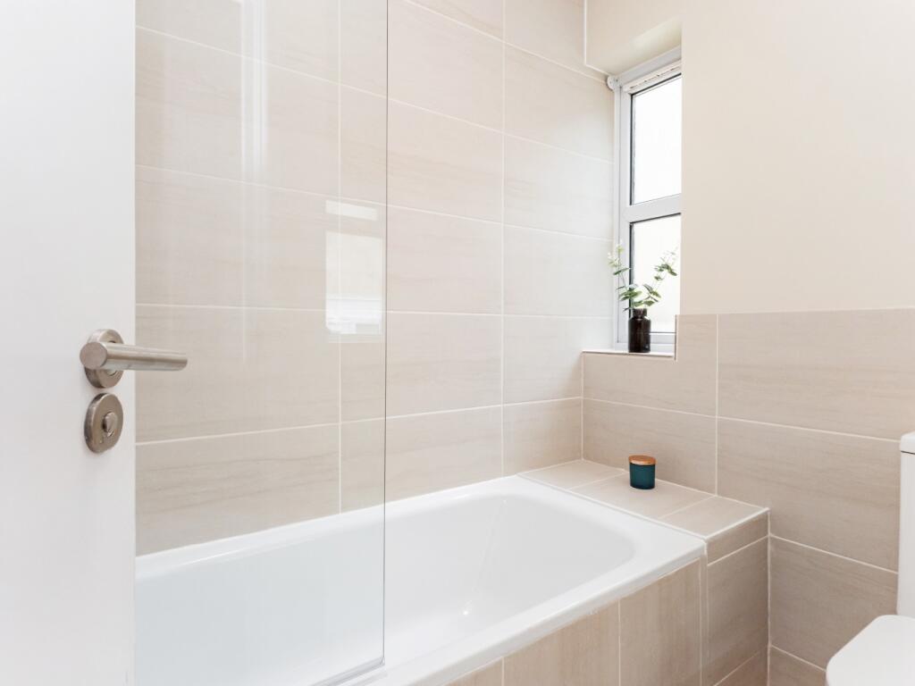 4 bedroom terraced house for rent