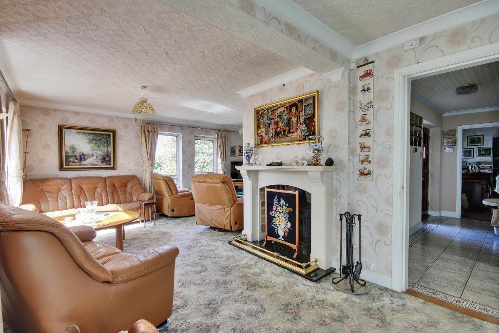 House in Tonbridge - More