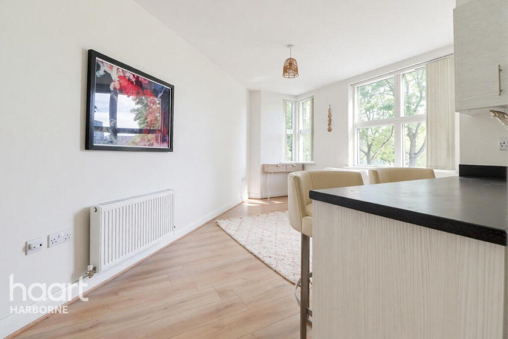 Apartment in Birmingham, Ladywood - More