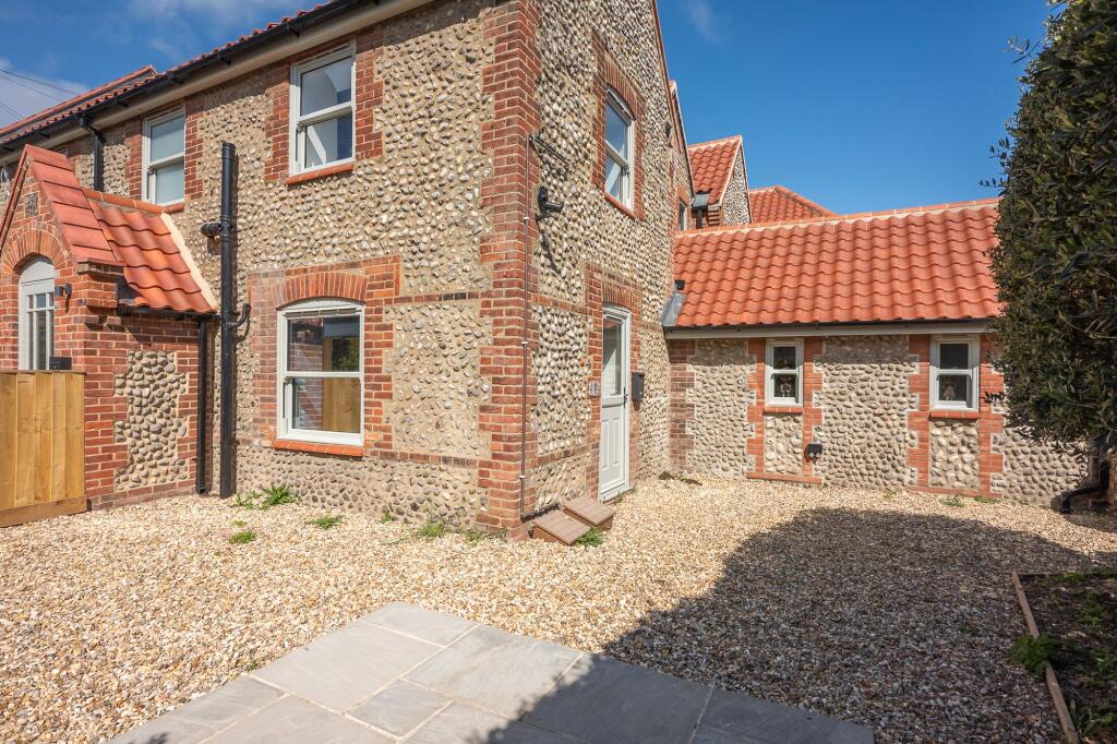 Main image of property: High Street, East Runton, NR27