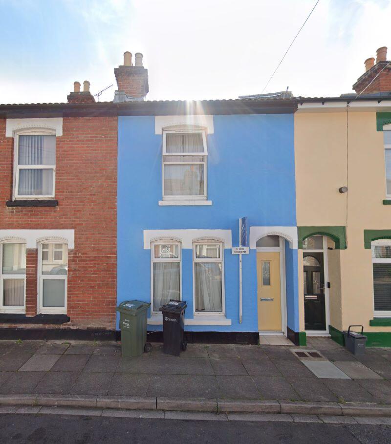 Main image of property: 94 Goodwood Road, Southsea, Hampshire, PO5 1NW