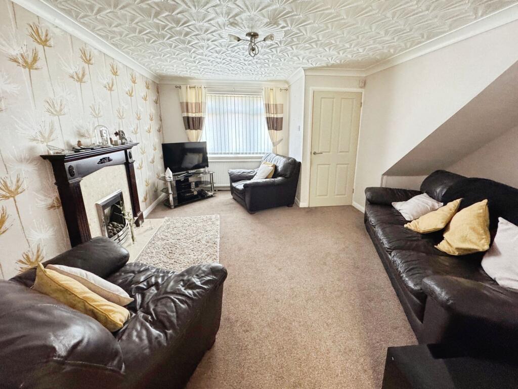 House in East Staffordshire, Tutbury - View 3