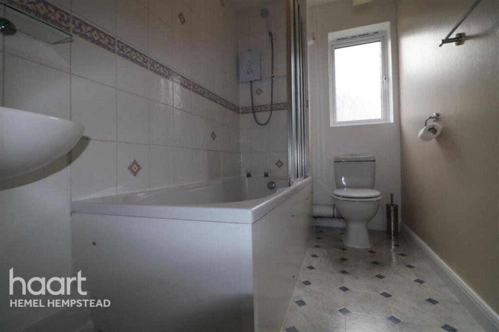 Main image of property: Swan Mead, Hemel hempstead