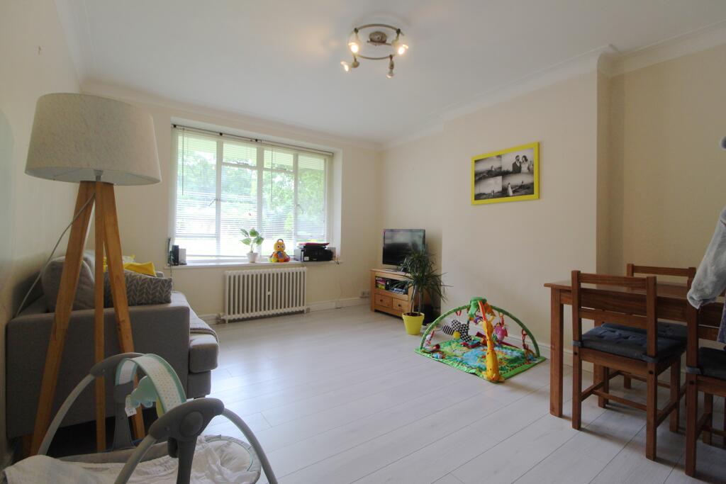 Apartment in Brighton - View 3