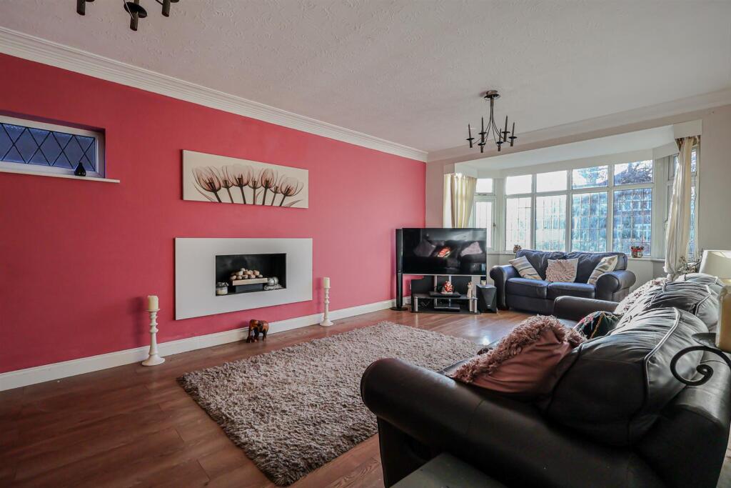 Middlebeck Drive, Arnold, Nottingham photo 4