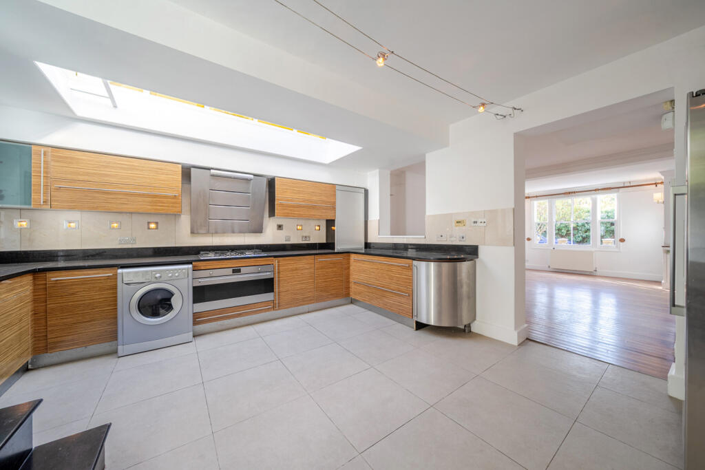House in London - View 4