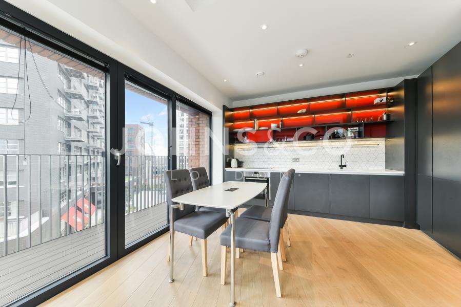 Main image of property: Java House, 15 Botanic Square, London, E14