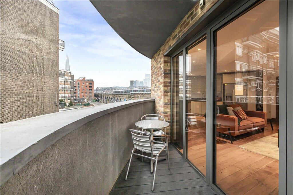 Apartment in London - View 5