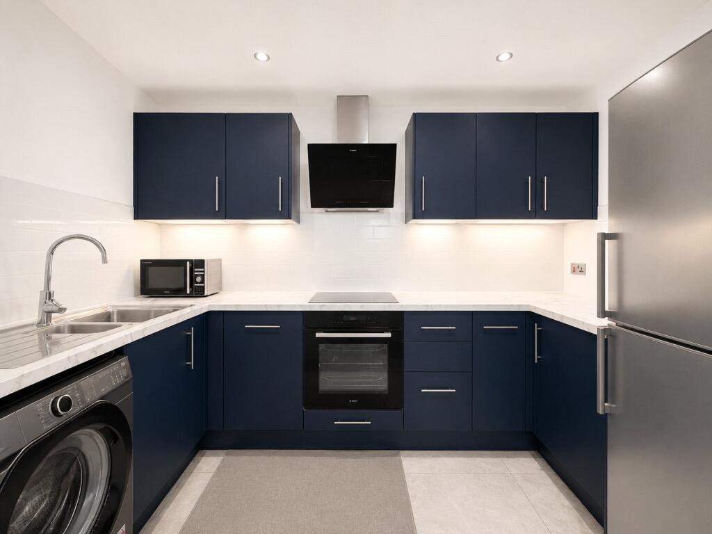 Apartment in London - View 5