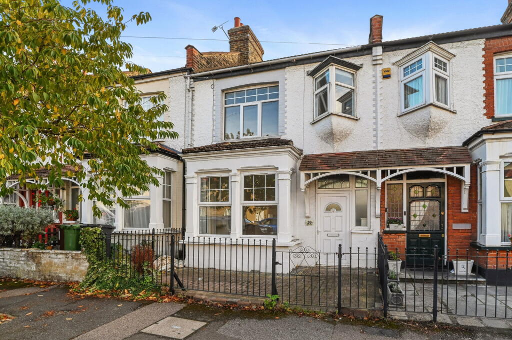 2-bed terraced on Mount Avenue, Chingford, E4, £475,000