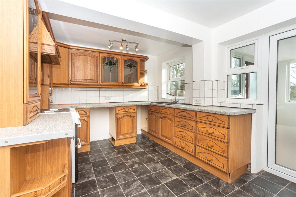 Mona Street, Amlwch, Isle of Anglesey, LL68 photo 3