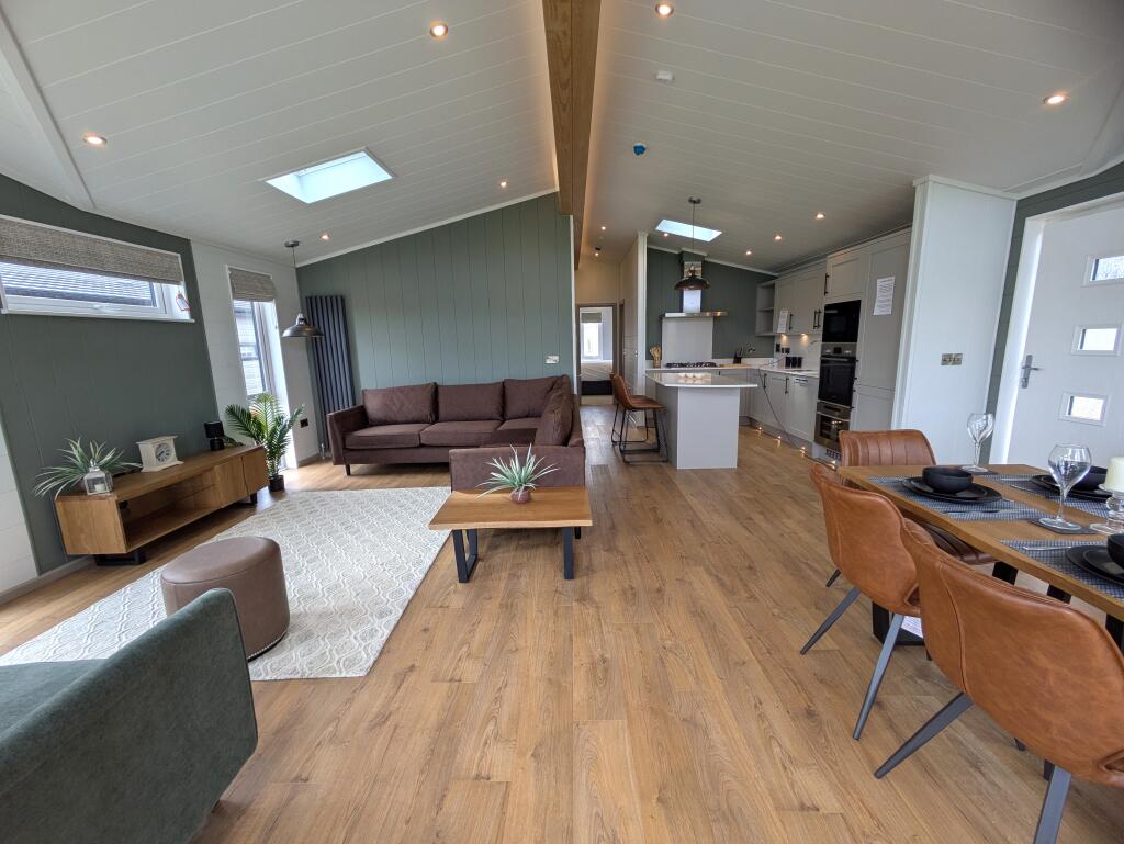House in Stevenage - More