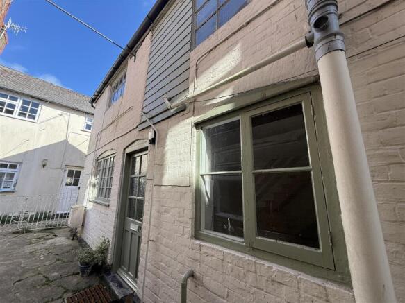 Arthurs Cottage.jpg