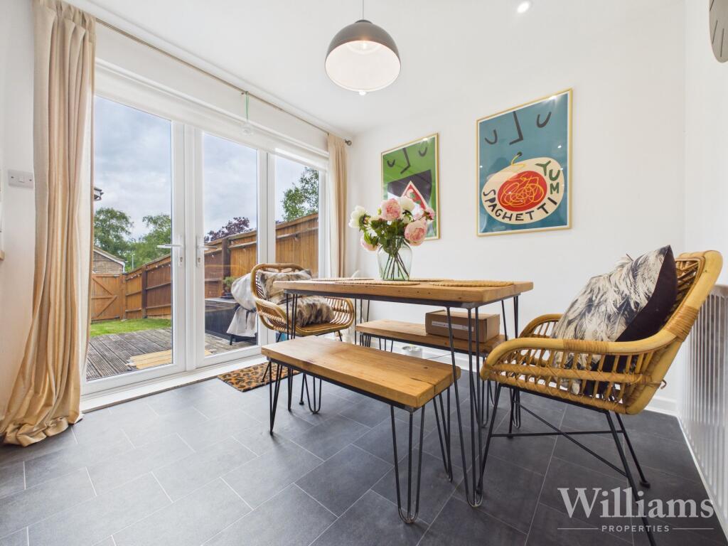 House in Aylesbury, Buckinghamshire - View 5