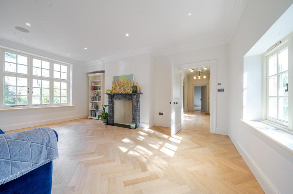 Oakleigh Park South, Whetstone photo 3