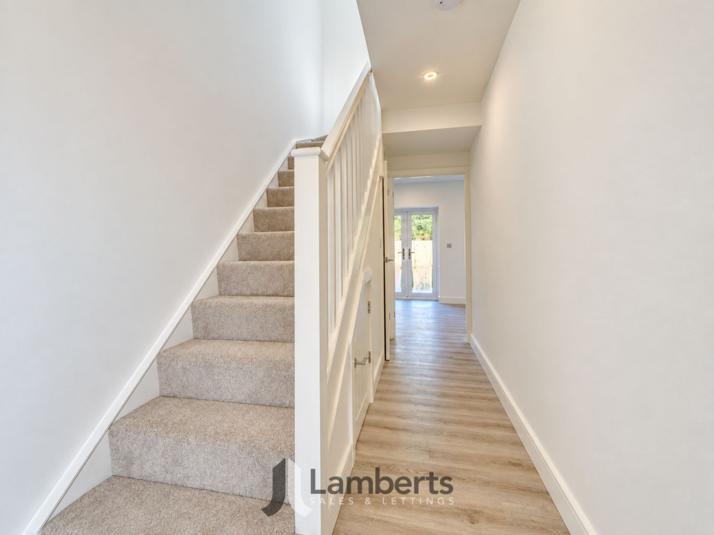Marlfield Lane, Lakeside, B98 photo 5