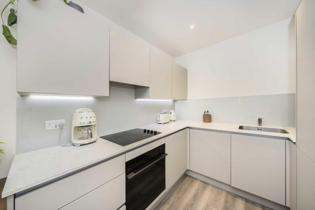 Apartment in London - View 4