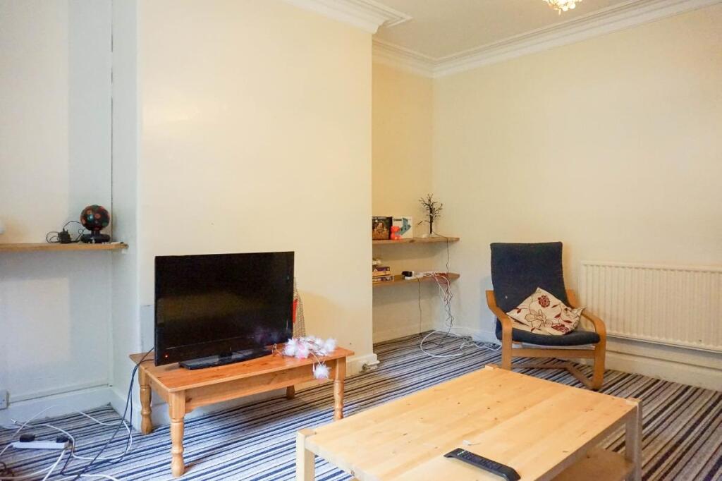 6 bedroom house for rent