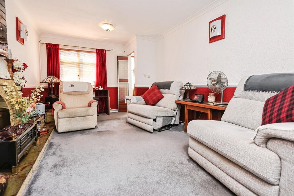House in Birmingham, West Midlands - View 2
